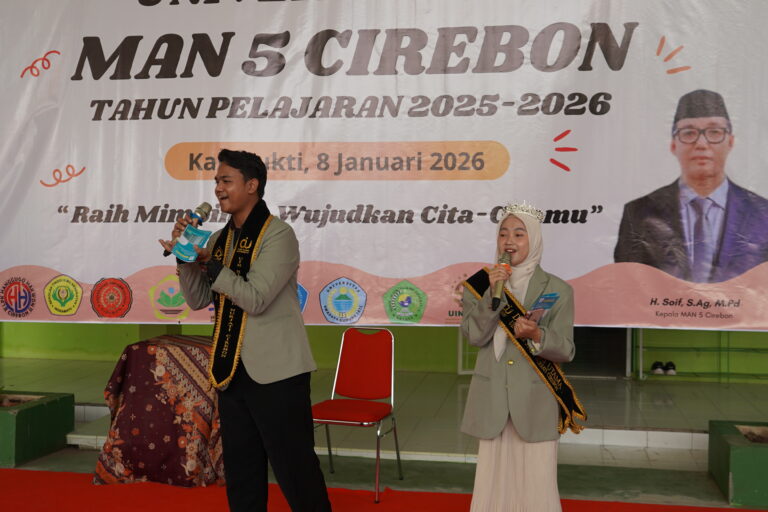 Konsep Kampus Siber UIN Syekh Nurjati Cirebon Tarik Perhatian di Univ Day MAN 5 Cirebon
