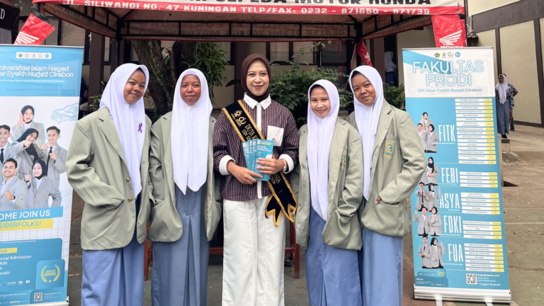 Serunya Expo Kampus: UIN Siber Syekh Nurjati Cirebon Kenalkan Kuliah Digital ke Siswa SMAN 1 Lebakwangi