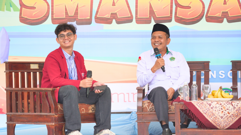 SMAN 1 Lemahabang Mengadakan Univday dan Hadirkan Rektor UIN Siber Syekh Nurjati Cirebon Sebagai Alumni Untuk Mengisi Talkshow Inspiratif